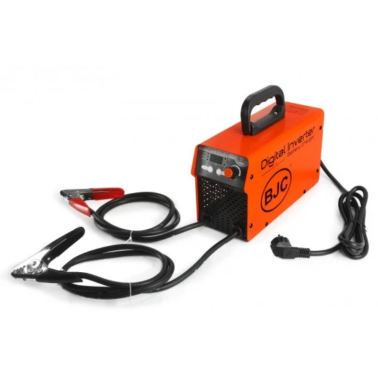 Invertorová auto nabíjačka 12V/24V s podporou štartu M82498