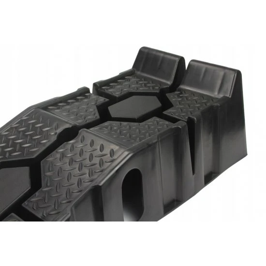 Nájazdové rampy 3000 kg sada 2 kusy M80096