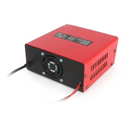 Nabíjačka batérii 12/24V 15A M82509